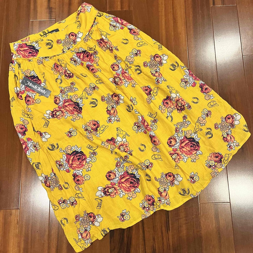 New NWT ModCloth Yellow Floral Pleated Midi Skirt Western Cowboy Print Size 2 XS